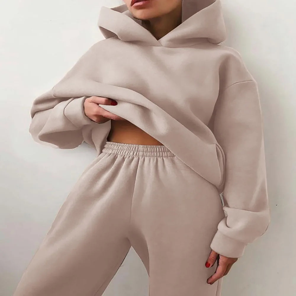 Ensemble d’entraînement hiver – Pantalon molletonné et hoodie uni