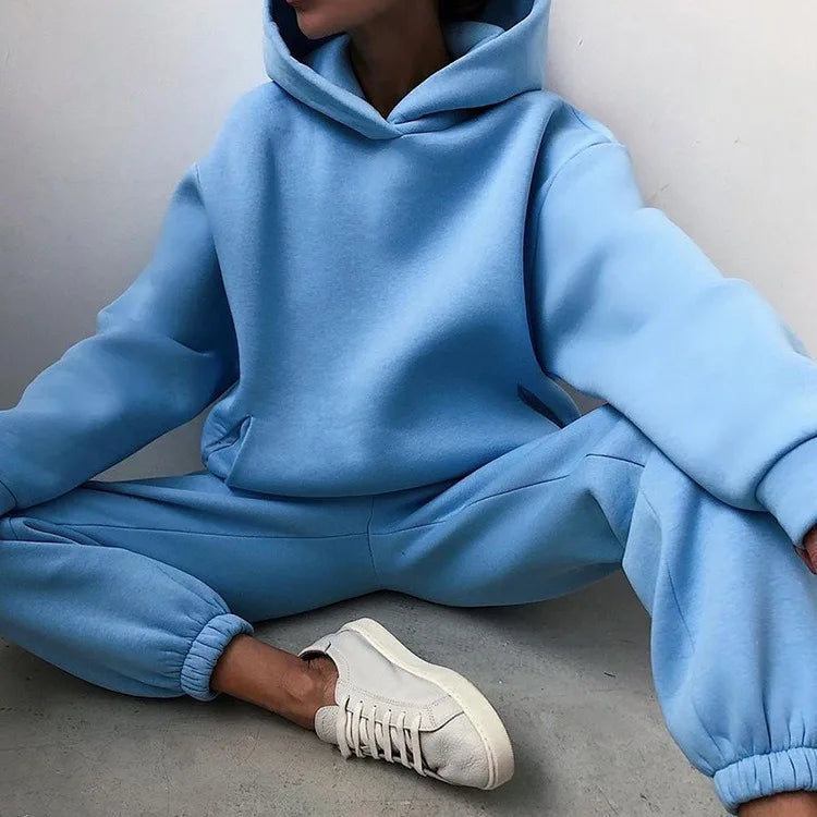 Ensemble d’entraînement hiver – Pantalon molletonné et hoodie uni