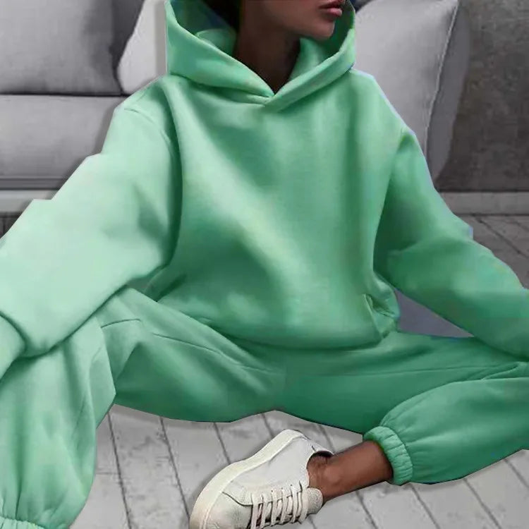 Ensemble d’entraînement hiver – Pantalon molletonné et hoodie uni